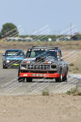 media/Sep-28-2025-24 Hours of Lemons (Sun) [[5dfe0e5f6e]]/11am (Cotton Corners)/